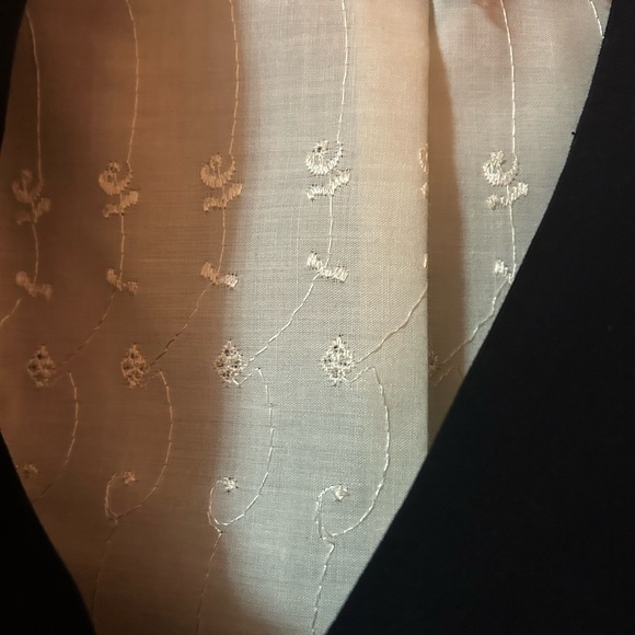 Stylish suit by Yoana Baraschi - Picture 6 of 13